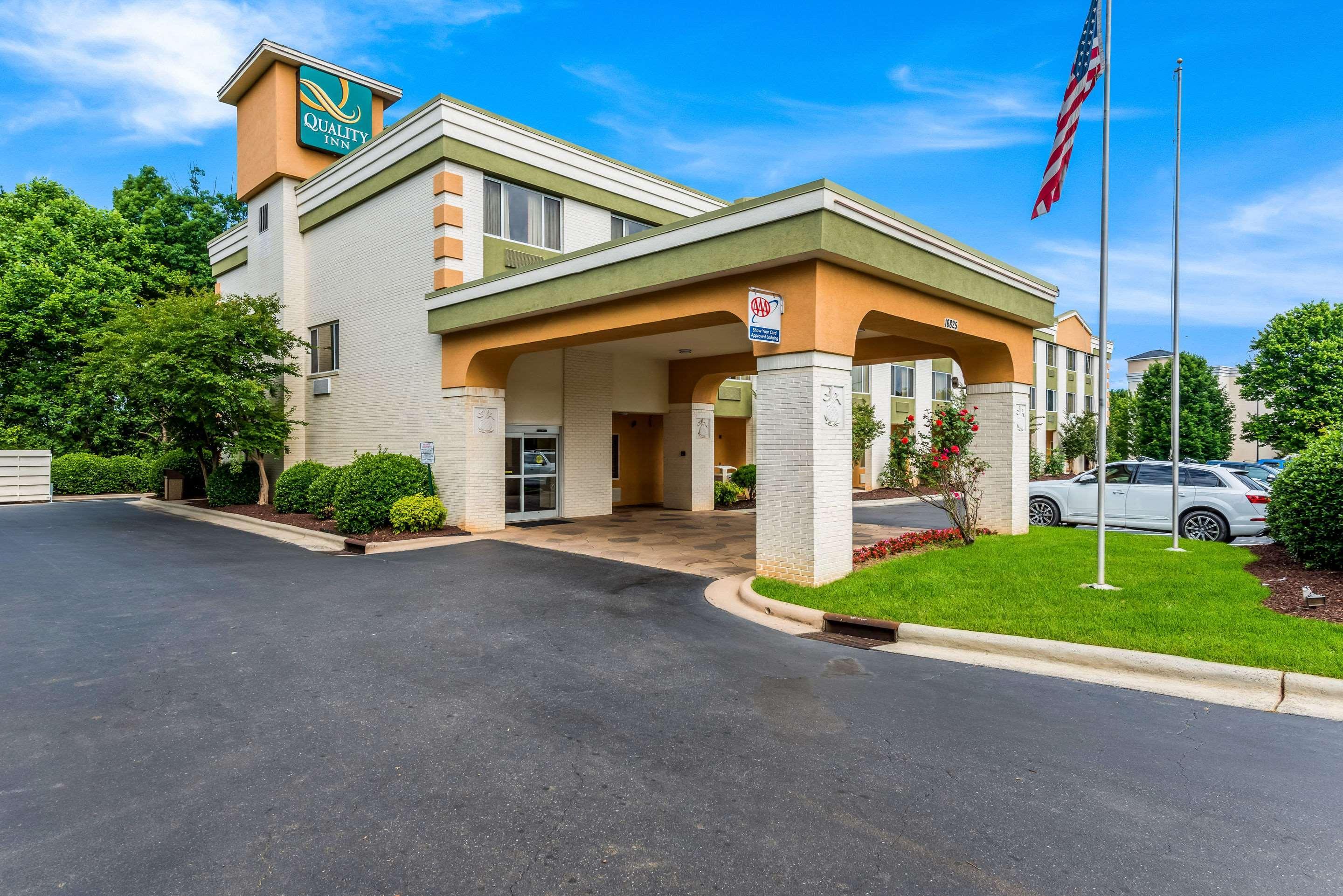 Quality Inn Huntersville Near Lake Norman Eksteriør billede