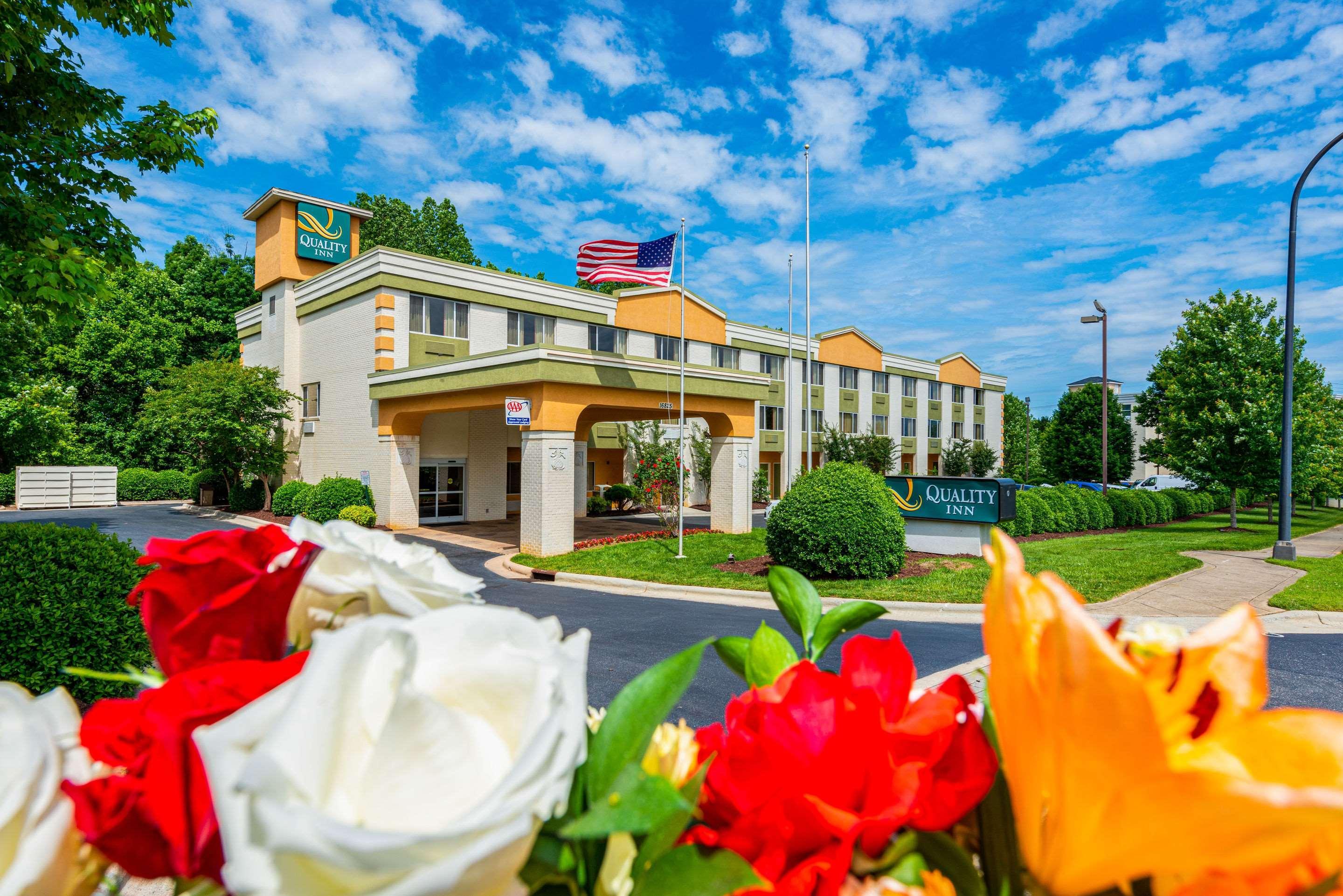 Quality Inn Huntersville Near Lake Norman Eksteriør billede