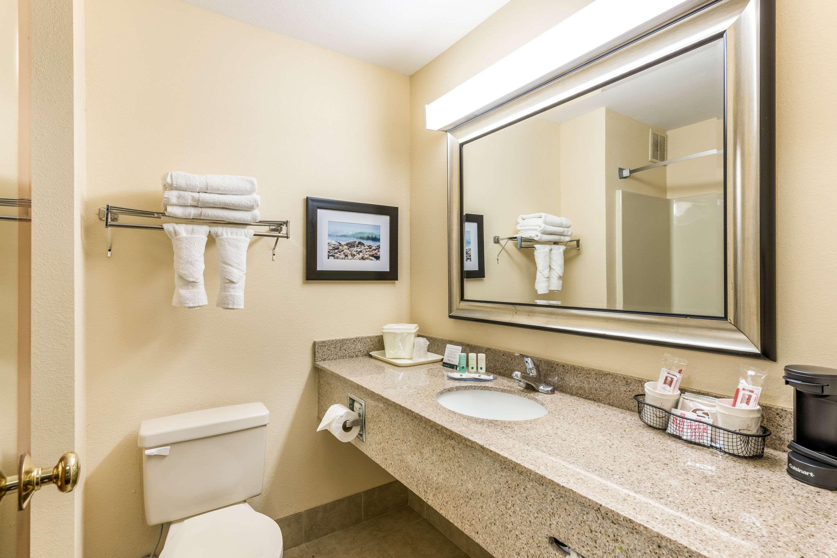 Quality Inn Huntersville Near Lake Norman Eksteriør billede