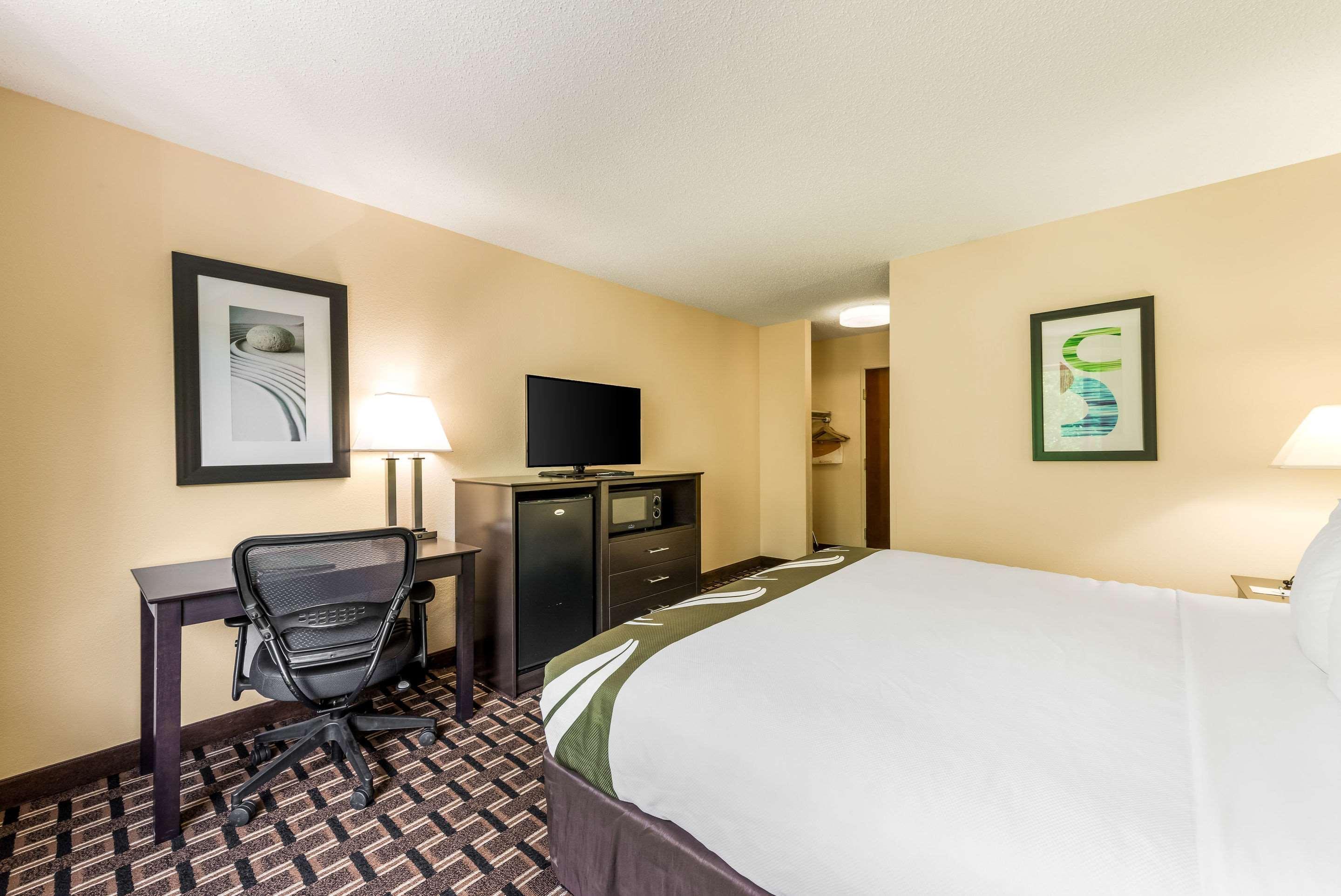 Quality Inn Huntersville Near Lake Norman Eksteriør billede