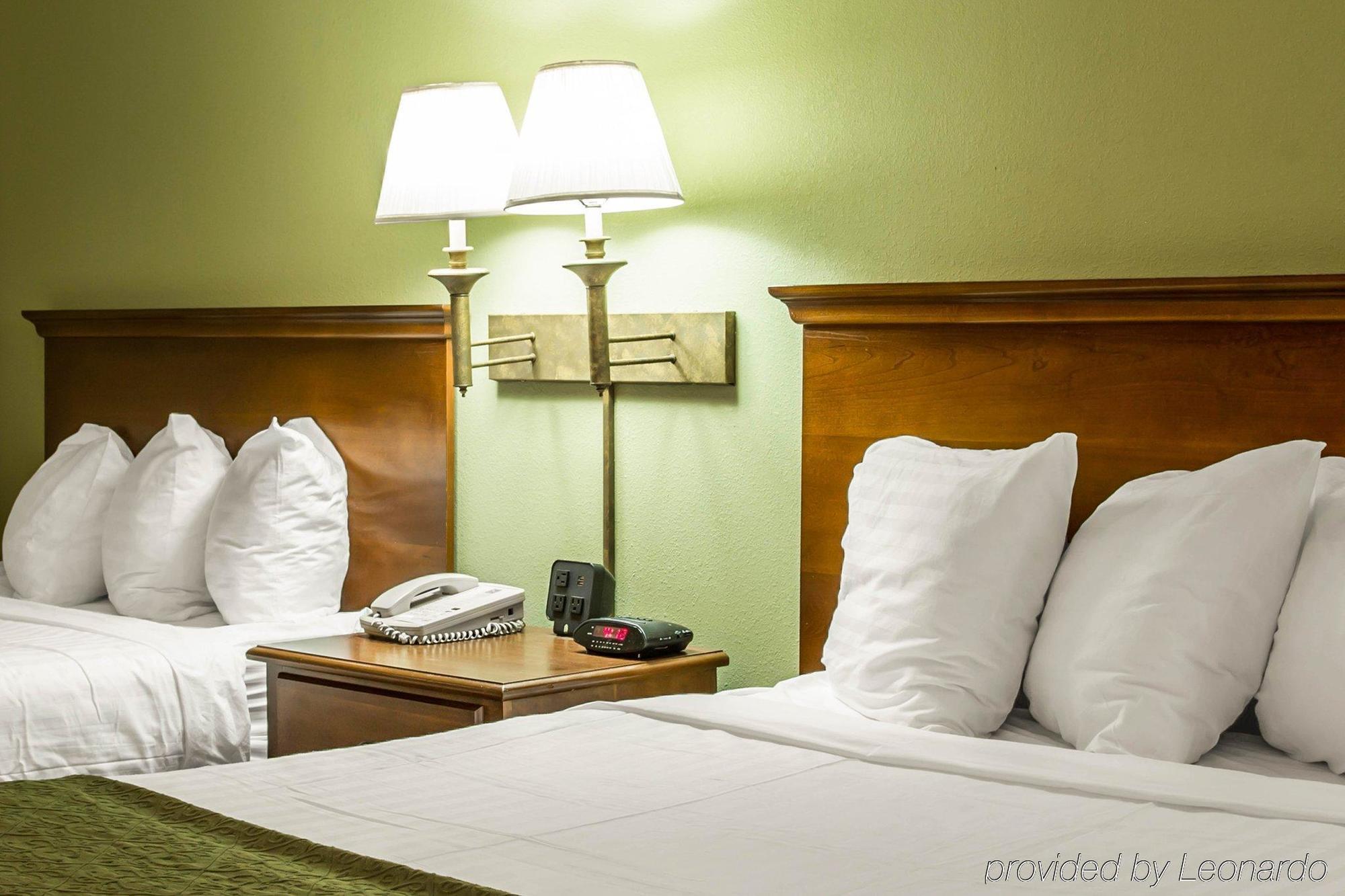Quality Inn Huntersville Near Lake Norman Eksteriør billede