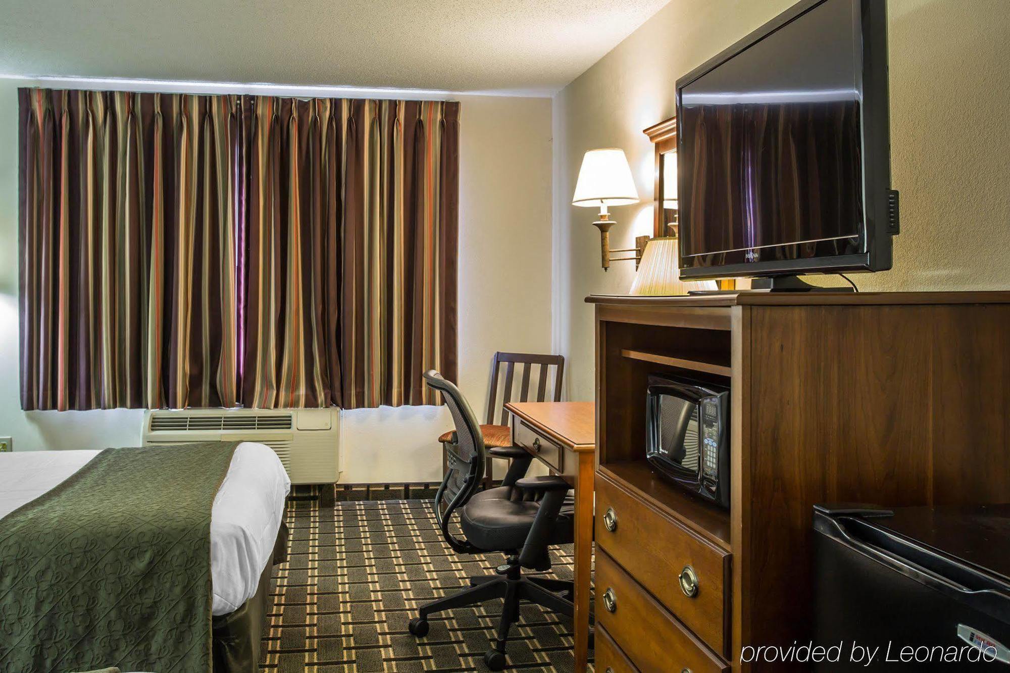 Quality Inn Huntersville Near Lake Norman Eksteriør billede