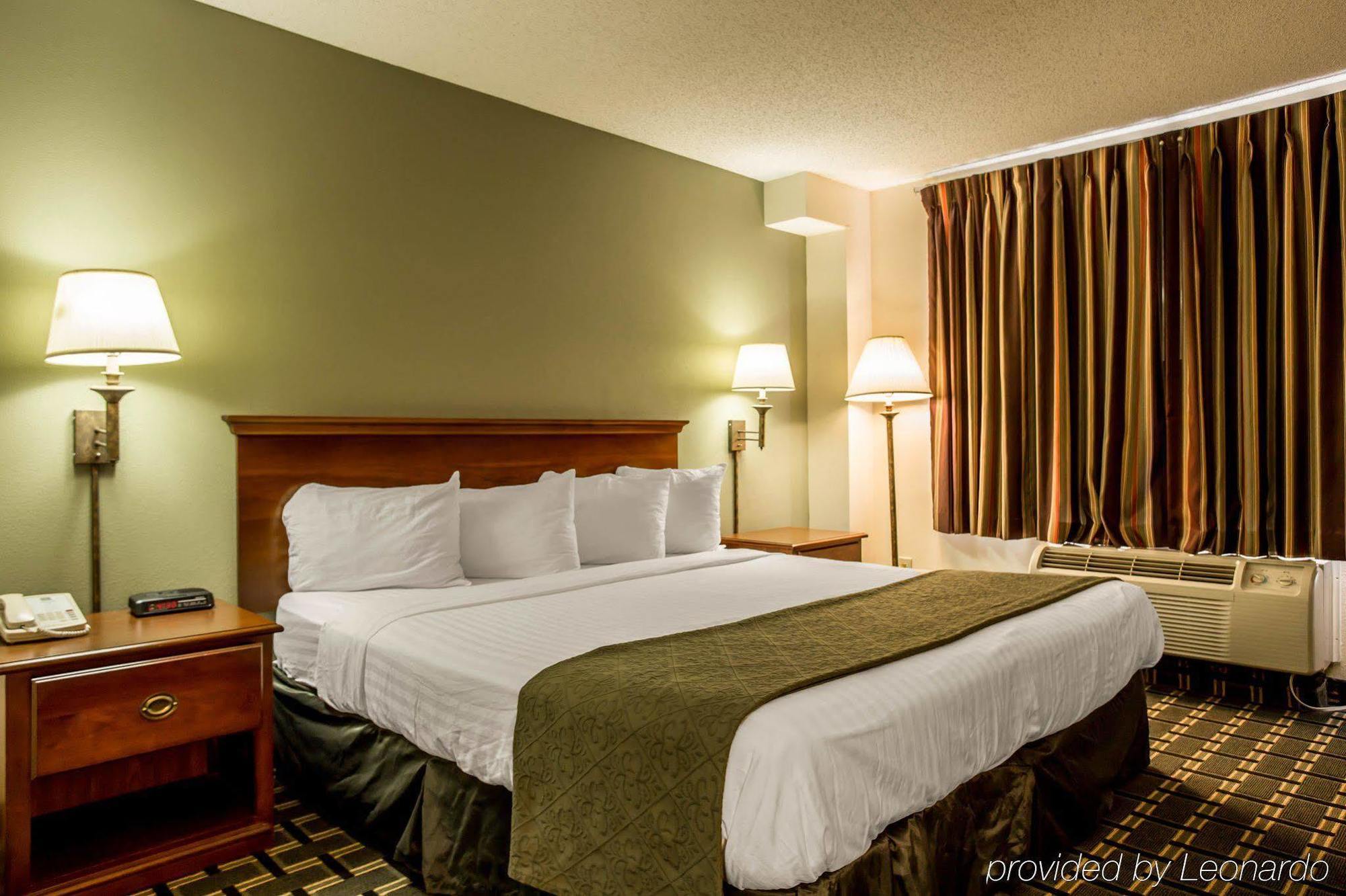 Quality Inn Huntersville Near Lake Norman Eksteriør billede