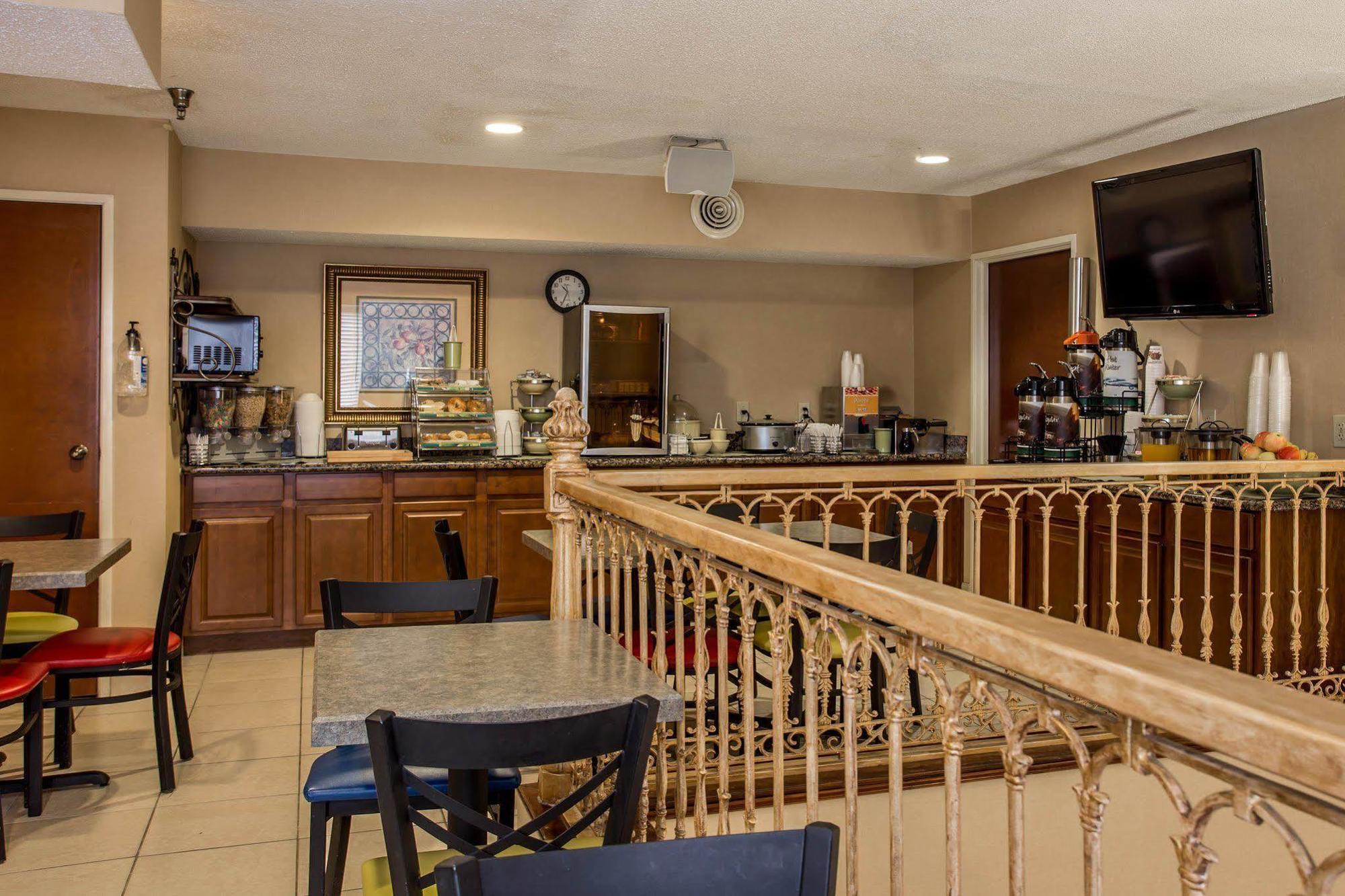 Quality Inn Huntersville Near Lake Norman Eksteriør billede